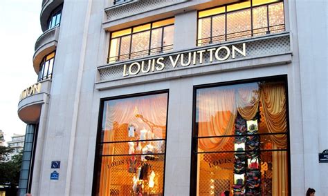 louis vuitton clothing brands.